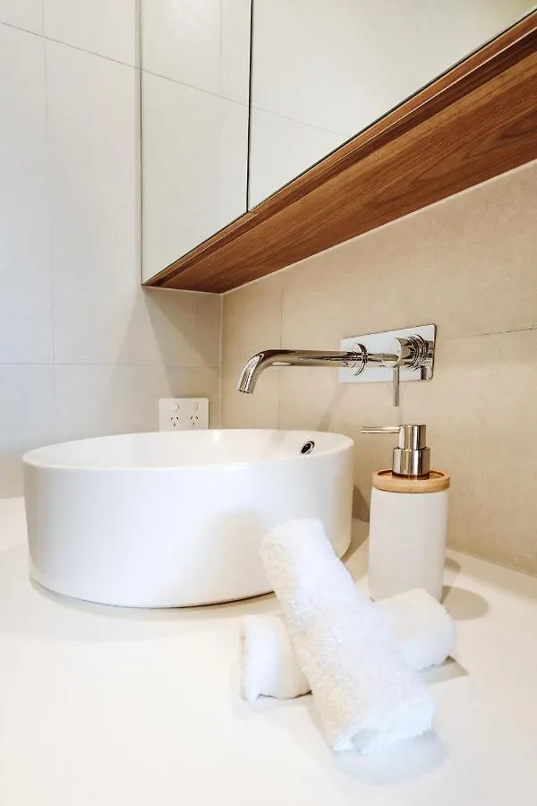 Silk - New Modern Condo 400M To The Beach 쿨룸비치 펜션