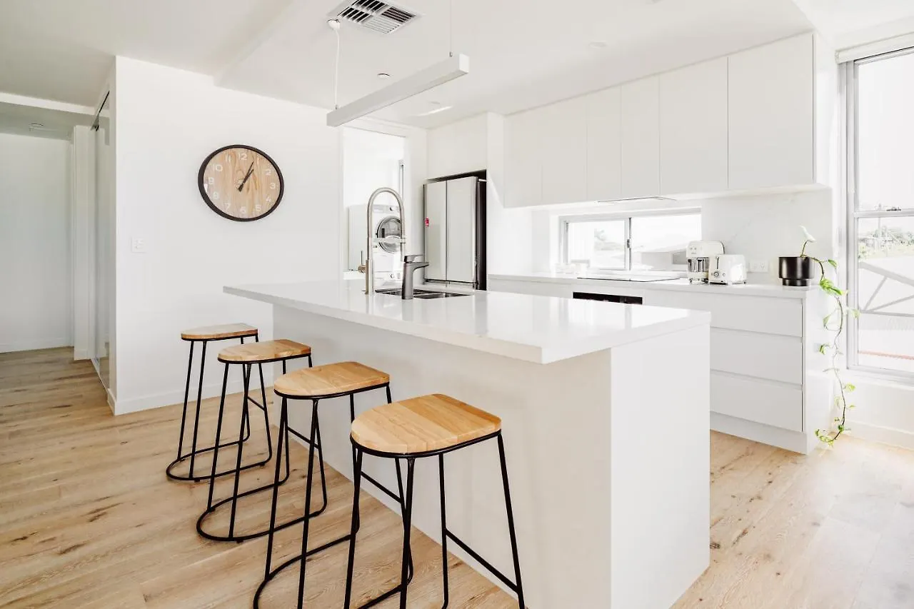 Silk - New Modern Condo 400M To The Beach 쿨룸비치 오스트레일리아